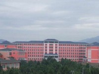 河南工業(yè)技師學(xué)院汽車裝飾與美容介紹