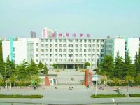 鄭州市科技工業(yè)學校校園環(huán)境展示