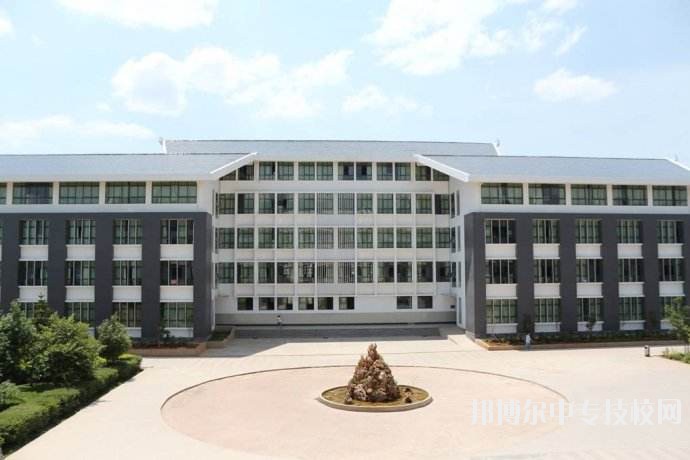 云南省輕工業(yè)學(xué)校校園環(huán)境