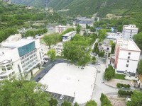 四川省阿壩衛(wèi)生學(xué)校在哪里啊