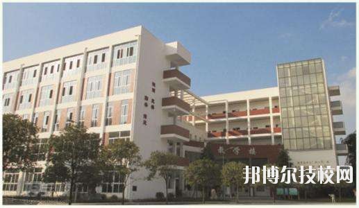 四川省商貿(mào)學(xué)校簡介