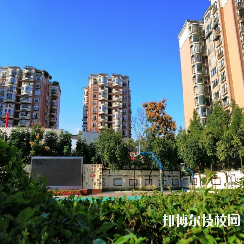 成都財貿(mào)職高4