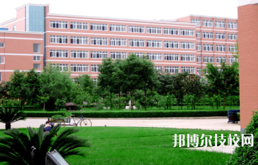 成都城市建設(shè)技工學(xué)校2