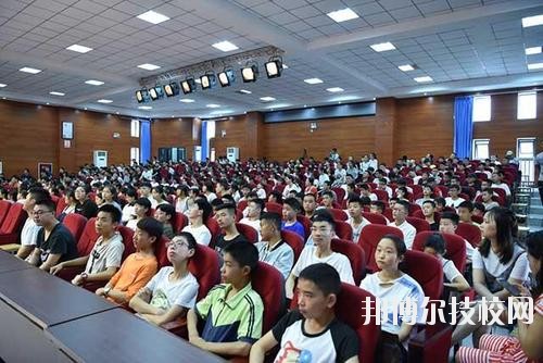 成都溫江區(qū)燎原職業(yè)技術(shù)學(xué)校2020年報(bào)名條件、招生要求、招生對(duì)象