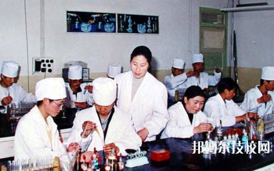 甘南州衛(wèi)生學(xué)校2020年學(xué)費(fèi)、收費(fèi)多少