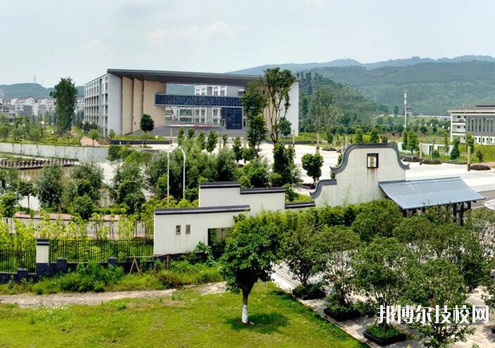 重慶兩江職業(yè)教育中心2020年報名條件、招生要求、招生對象