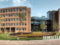 云南藝術(shù)學(xué)校2020年招生辦聯(lián)系電話