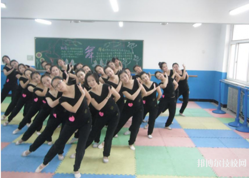 長(zhǎng)順中等職業(yè)學(xué)校2020年學(xué)費(fèi)、收費(fèi)多少