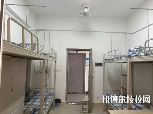 成都華商理工職業(yè)學(xué)校2020年宿舍條件