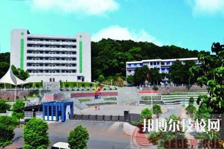 黃石藝術(shù)學(xué)校2020年報(bào)名條件、招生要求、招生對(duì)象