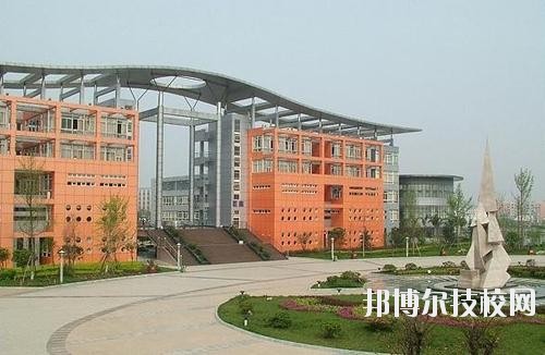 成都市中山職業(yè)技術(shù)學校2020年報名條件、招生要求、招生對象