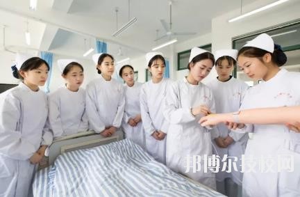 溫州護(hù)士學(xué)校2020年報(bào)名條件、招生要求、招生對(duì)象