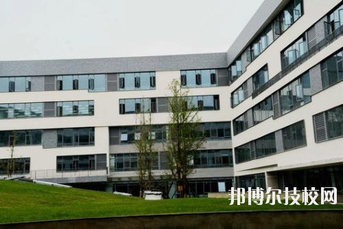 石家莊聯(lián)華職業(yè)中專學(xué)校地址
