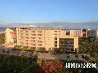 曲靖衛(wèi)生學(xué)校2020年招生辦聯(lián)系電話