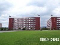 曲靖技工學(xué)校2020年招生辦聯(lián)系電話