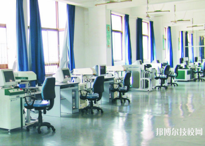 武漢儀表電子學(xué)校3