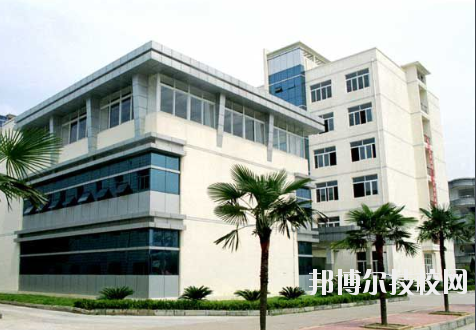江西化學工業(yè)高級技工學校2020年報名條件、招生要求、招生對象