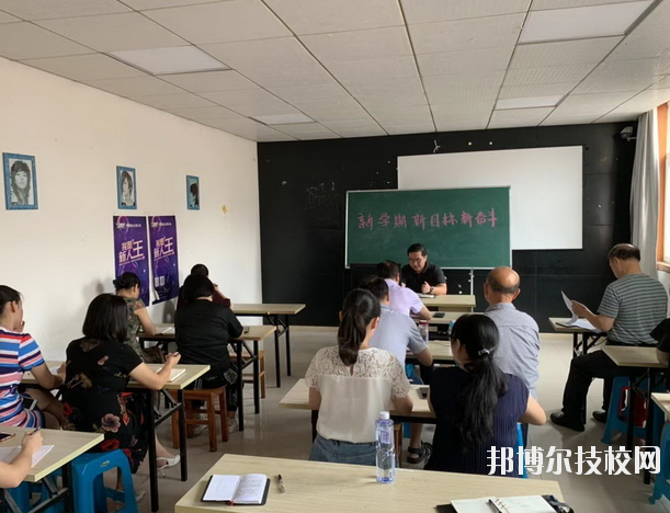 武漢長(zhǎng)江職業(yè)中等專業(yè)學(xué)校3