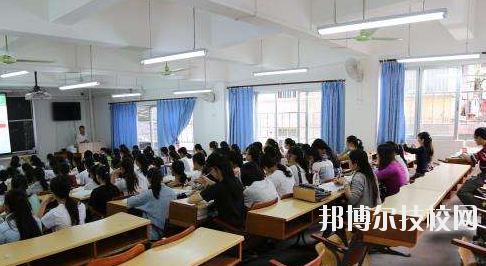 梧州衛(wèi)生學(xué)校2020年宿舍條件