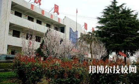 扶風(fēng)縣職業(yè)教育中心2020年報(bào)名條件、招生要求、招生對(duì)象 