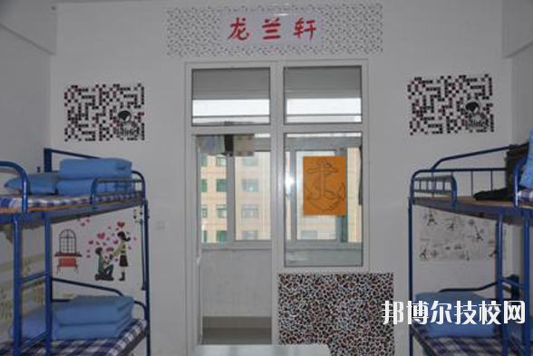 武漢應用科技學校ss