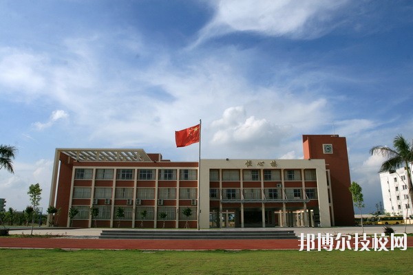 老河口技工學(xué)校2020年報(bào)名條件、招生要求、招生對(duì)象