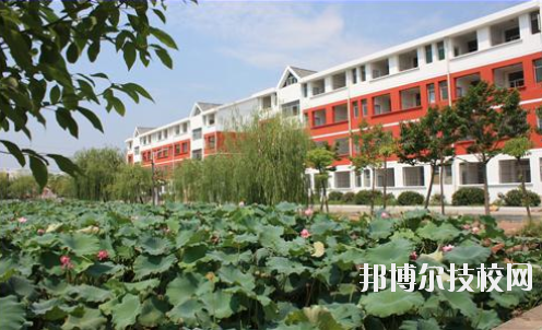 宜昌市機(jī)電工程學(xué)校