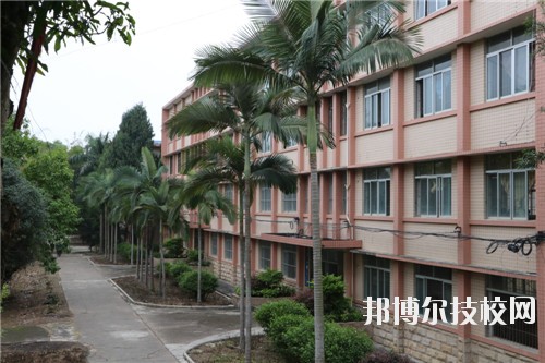 南寧工貿(mào)職業(yè)技術(shù)學(xué)校怎么樣、好不好