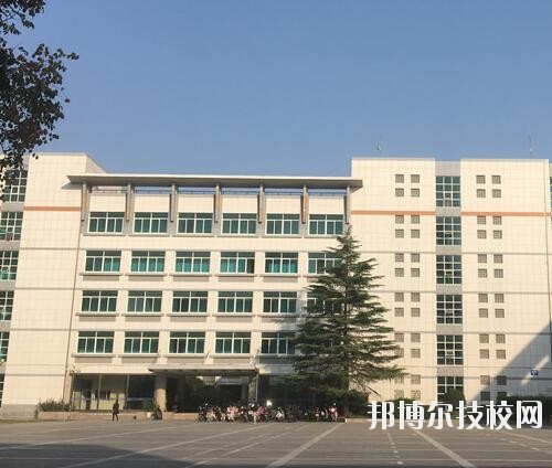 鄭州綠業(yè)信息中等專業(yè)學(xué)校2023年網(wǎng)站網(wǎng)址