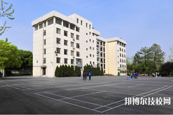 武漢第一輕工業(yè)學(xué)校1