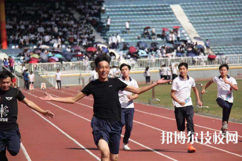 廣州公用事業(yè)高級技工學校1