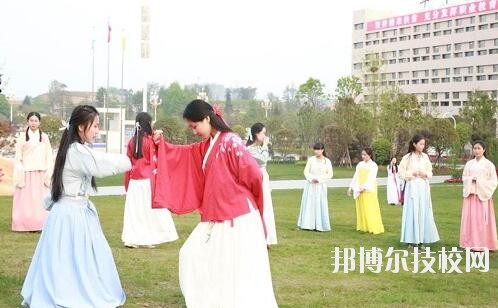 畢節(jié)衛(wèi)生學(xué)校2020年學(xué)費(fèi)、收費(fèi)多少
