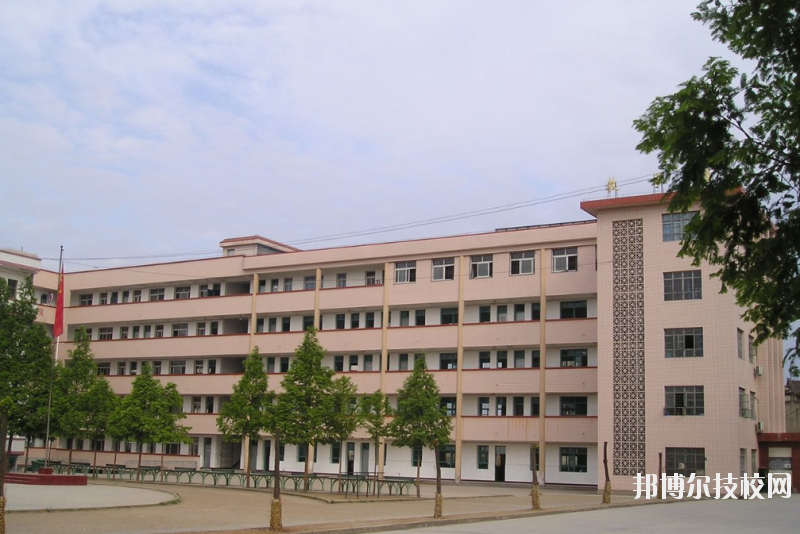 十堰醫(yī)藥衛(wèi)生學(xué)校5
