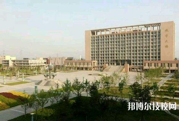 咸陽理工職業(yè)專修學(xué)院網(wǎng)站網(wǎng)址
