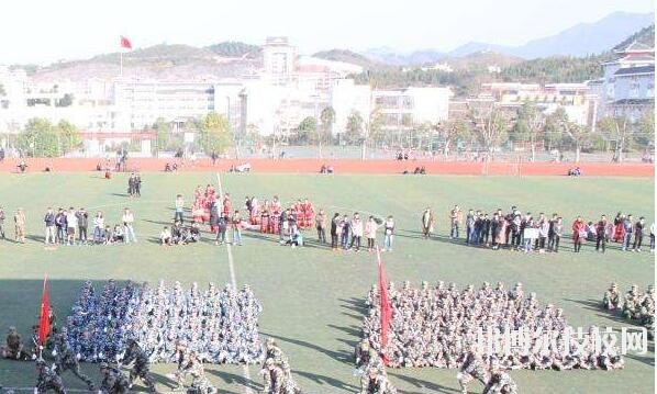 平塘中等職業(yè)學(xué)校2020年報(bào)名條件、招生要求、招生對象