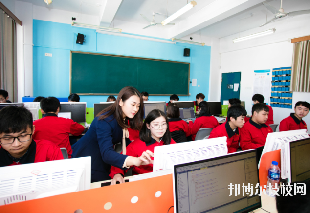 江西機械高級技工學(xué)校2020年學(xué)費、收費多少