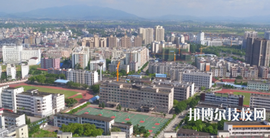 廣西玉林農(nóng)業(yè)學(xué)校2020年報(bào)名條件、招生要求、招生對(duì)象