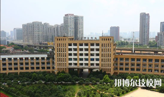 武漢助產(chǎn)學(xué)校