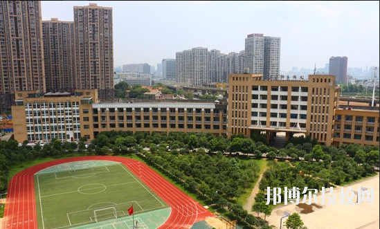武漢助產(chǎn)學(xué)校2020年有哪些專業(yè)