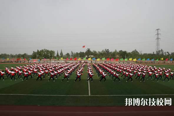 武漢衛(wèi)生學校2020年報名條件、招生要求、招生對象