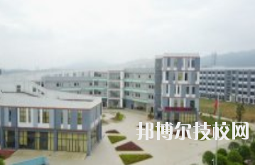 江西輕工業(yè)高級技工學(xué)校2020年學(xué)費、收費多少