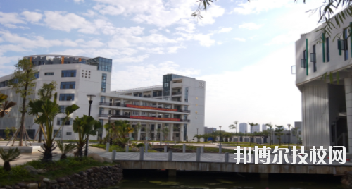 南寧衛(wèi)生學校2020年招生辦聯(lián)系電話