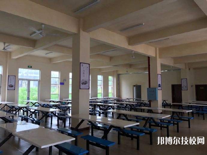 江蘇啟東中等專業(yè)學校2020年宿舍條件