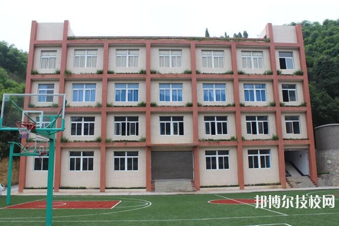 重慶涪陵信息技術(shù)學(xué)校2020年報名條件、招生要求、招生對象