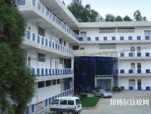 云南經(jīng)貿(mào)管理學(xué)校2020年招生簡章