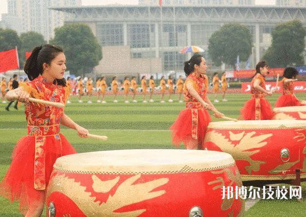 云南經(jīng)貿(mào)管理學(xué)校2020年報(bào)名條件、招生要求、招生對(duì)象