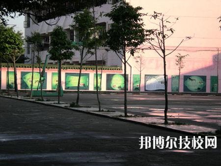 大余職業(yè)技術(shù)教育中心2020年報(bào)名條件、招生要求、招生對(duì)象