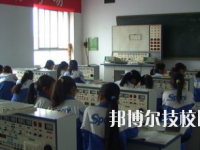 平?jīng)鲂畔⒐こ虒W(xué)校怎么樣、好不好