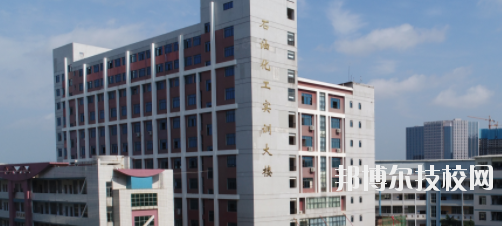 廣西工業(yè)技師學(xué)院2020年招生辦聯(lián)系電話