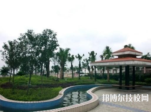 武漢第一職教中心2020年招生辦聯(lián)系電話